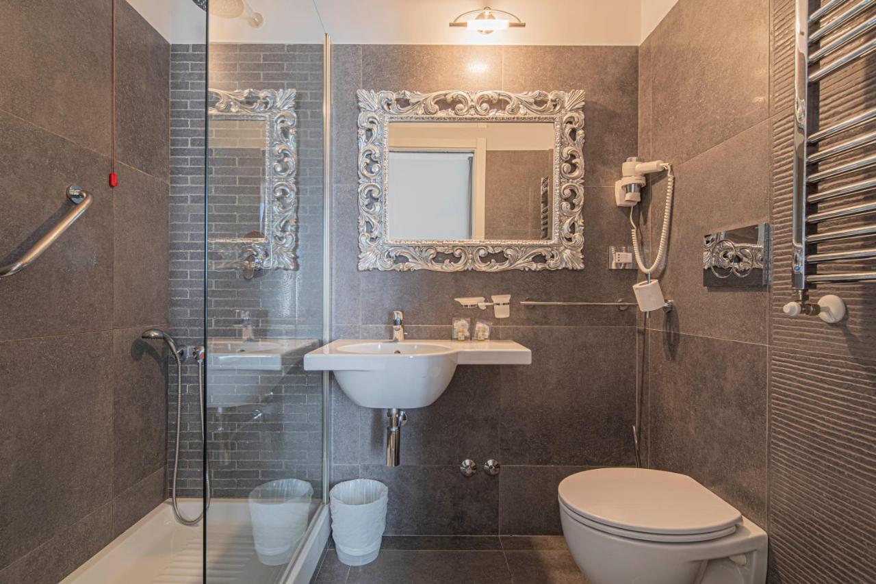 Domus Castrense 2* Roma