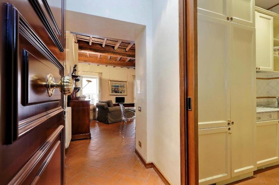Trevi Halldis Apartment