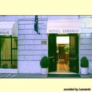 Hotell Emmaus 3*