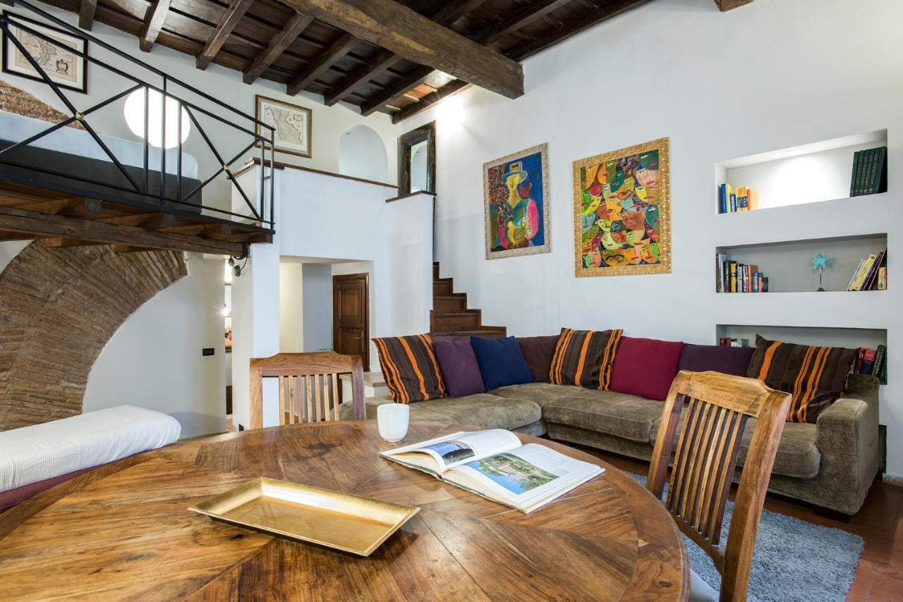 Charming Pantheon Apt In The Heart Of Rome Roma