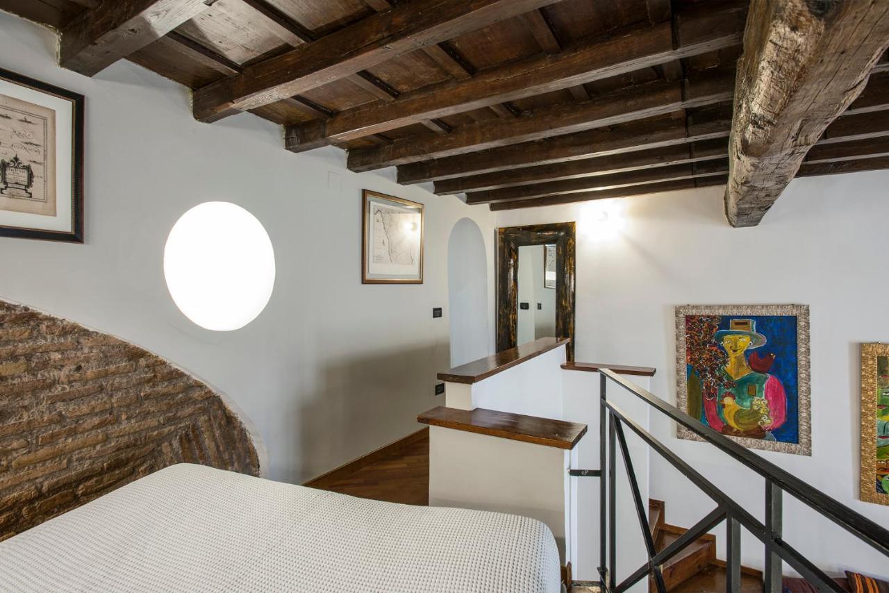Charming Pantheon Apt In The Heart Of Rome Roma