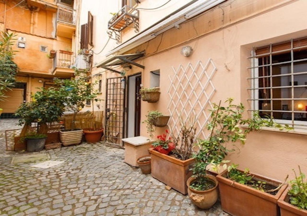 Independent With Garden Heart Of Trastevere John Cabot Apartment *