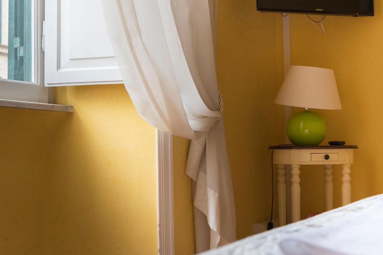 Bed & Breakfast La Breccia A Porta Pia 3*
