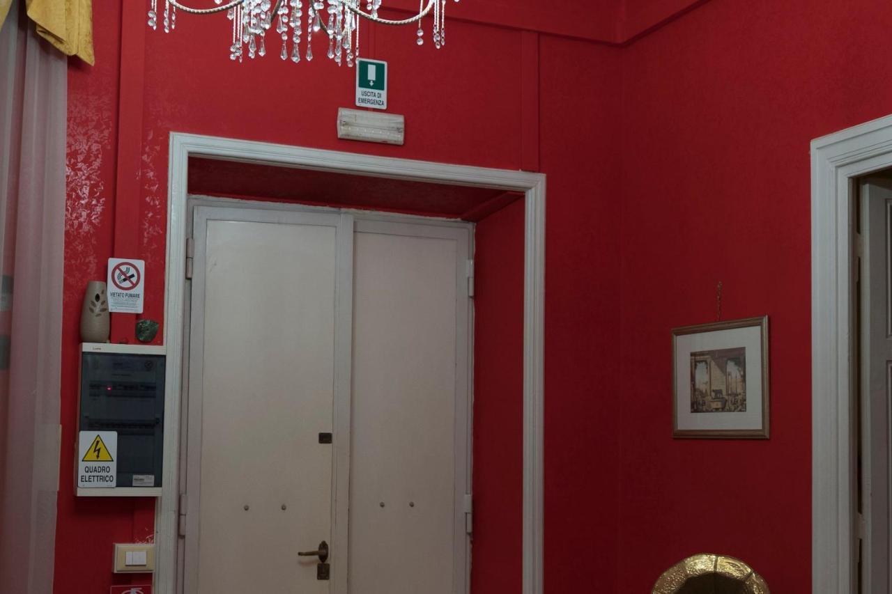 La Breccia A Porta Pia Bed & Breakfast 3*