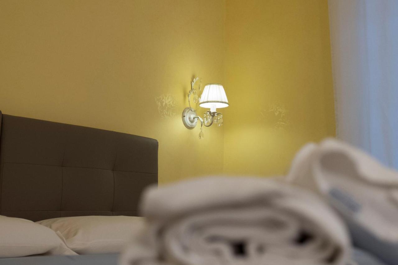 Bed & Breakfast La Breccia A Porta Pia 3*