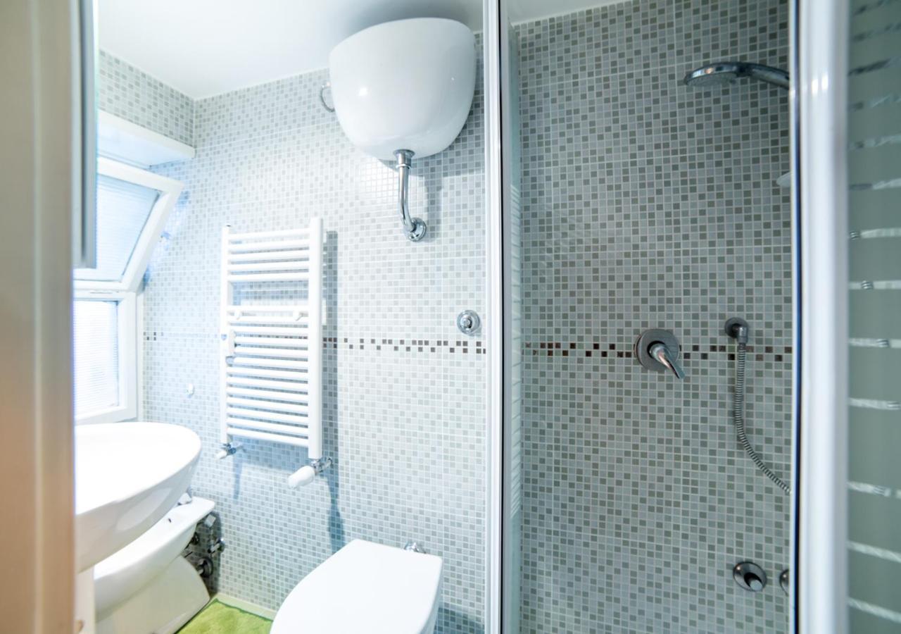 Rent In Rome Archimede Leilighet *
