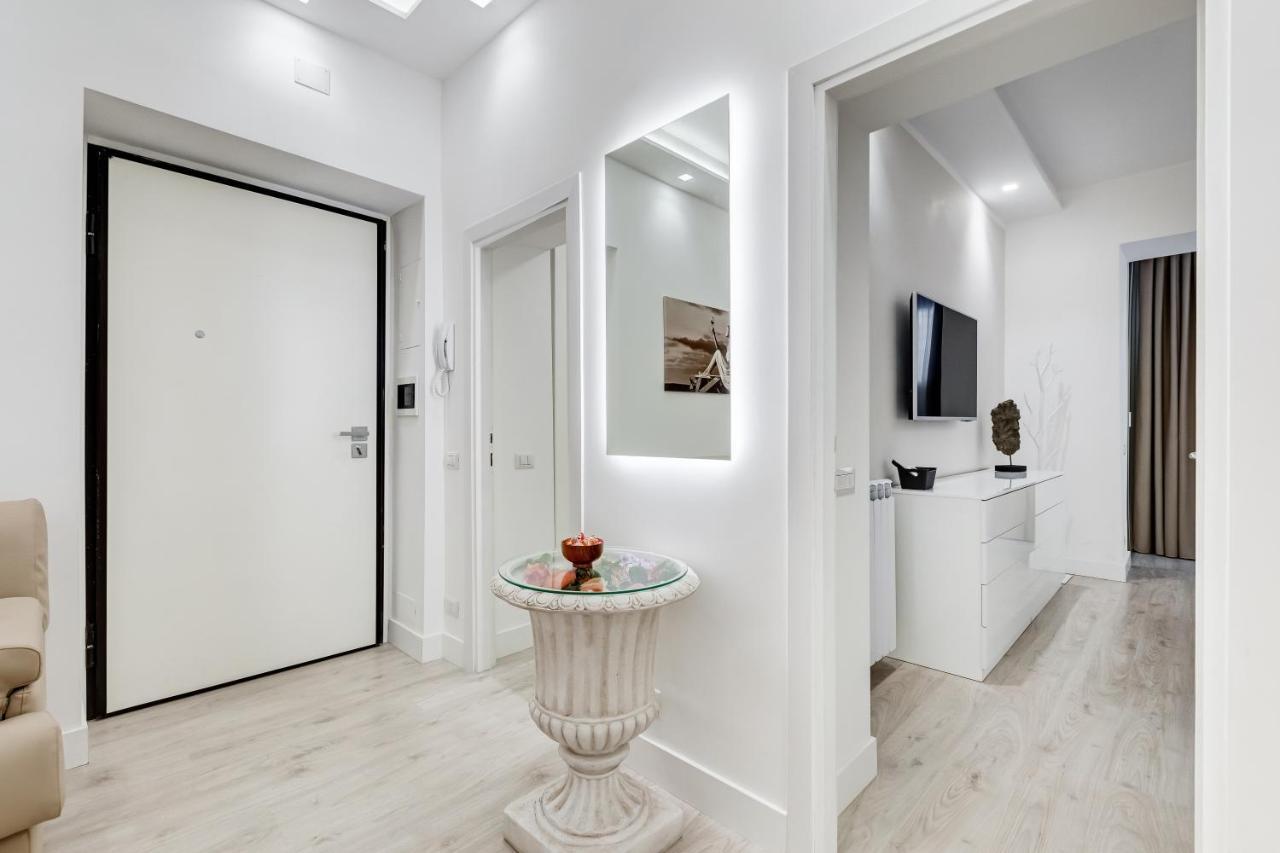 Bmga L The White Crown In Testaccio * Rom