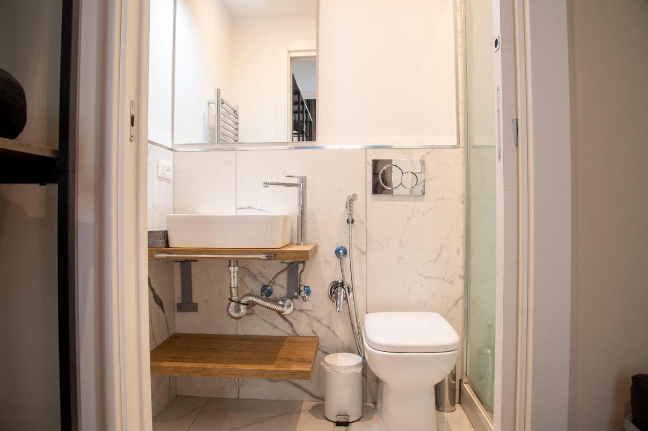 Ad Tritone Gjestgiverier Roma