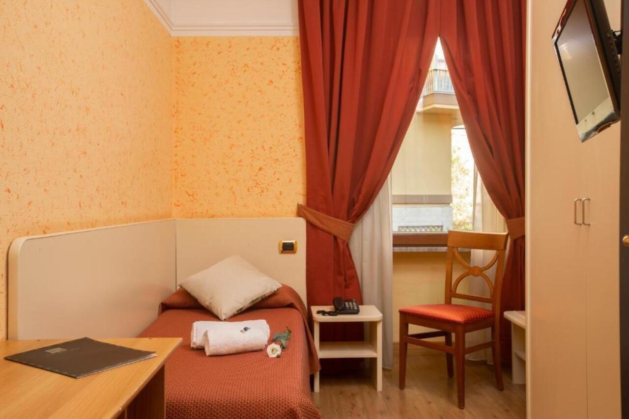 Hotel Rosa 3*