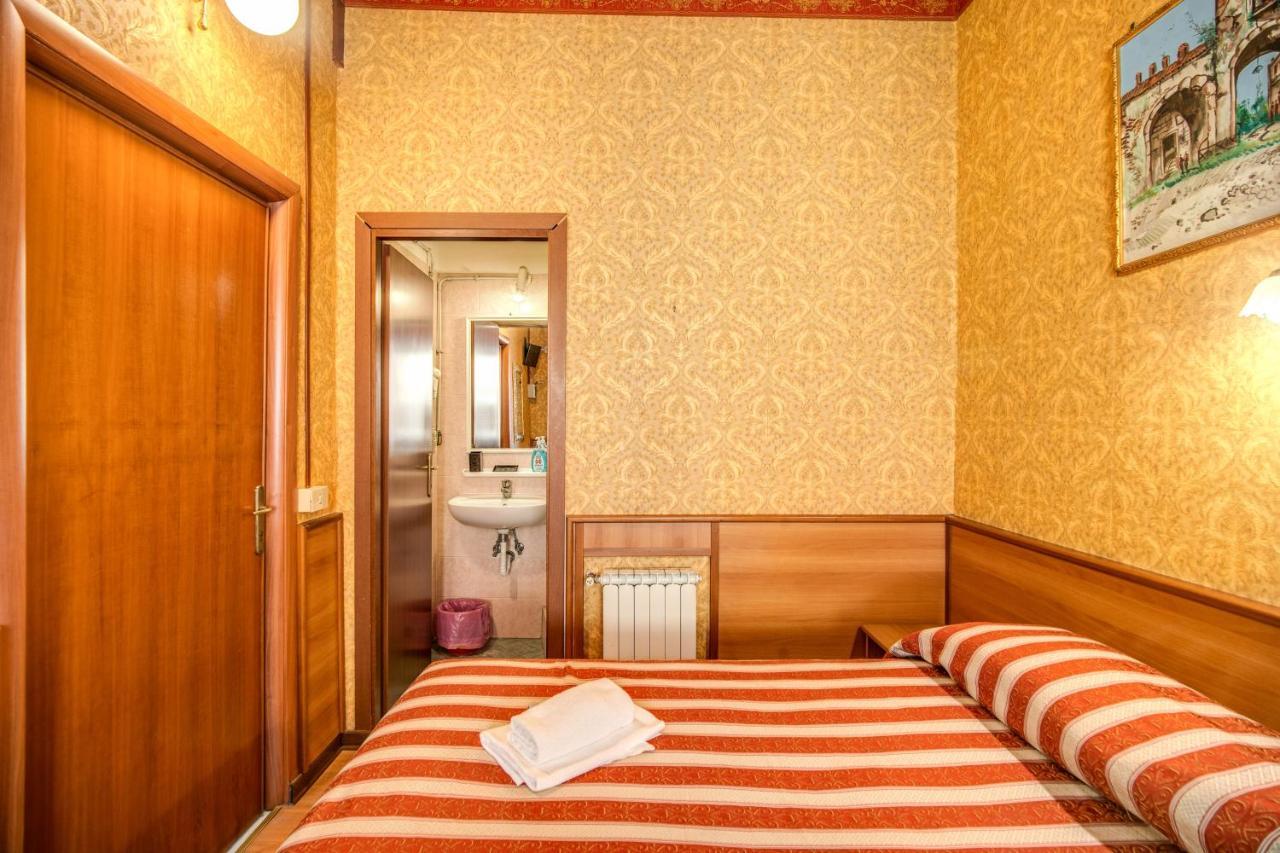 Hotel Artromano 2*