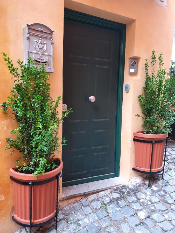 Vicolo Navona