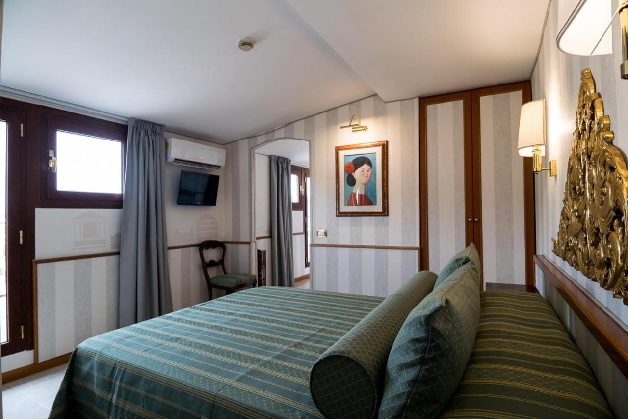 Pacific Hotell 3*