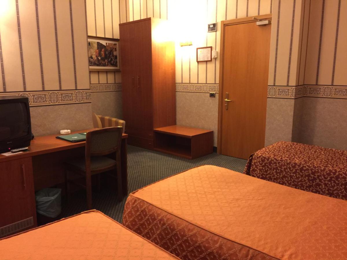 Hotell Ele Park Pamphili