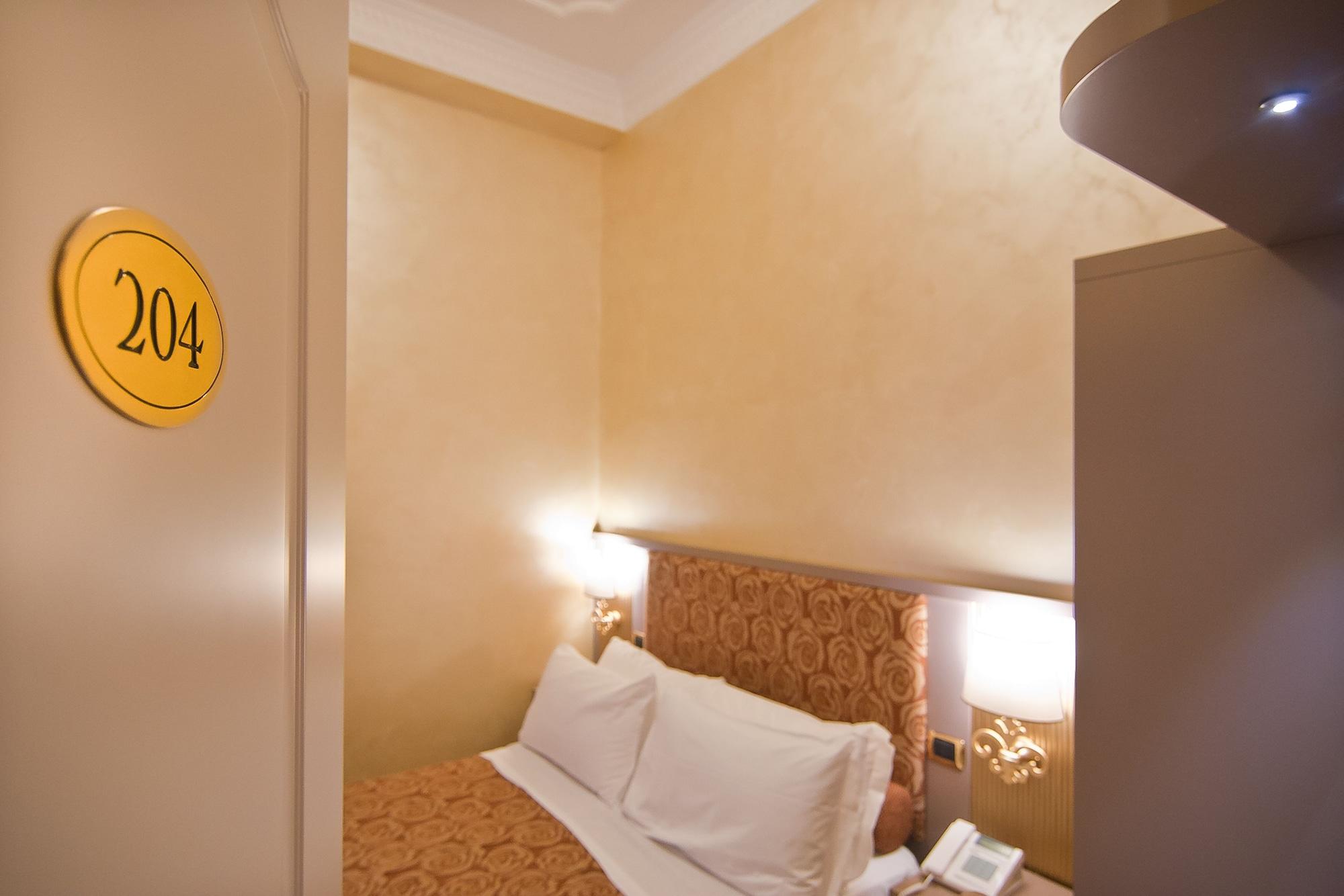 Hotel Fellini 3*