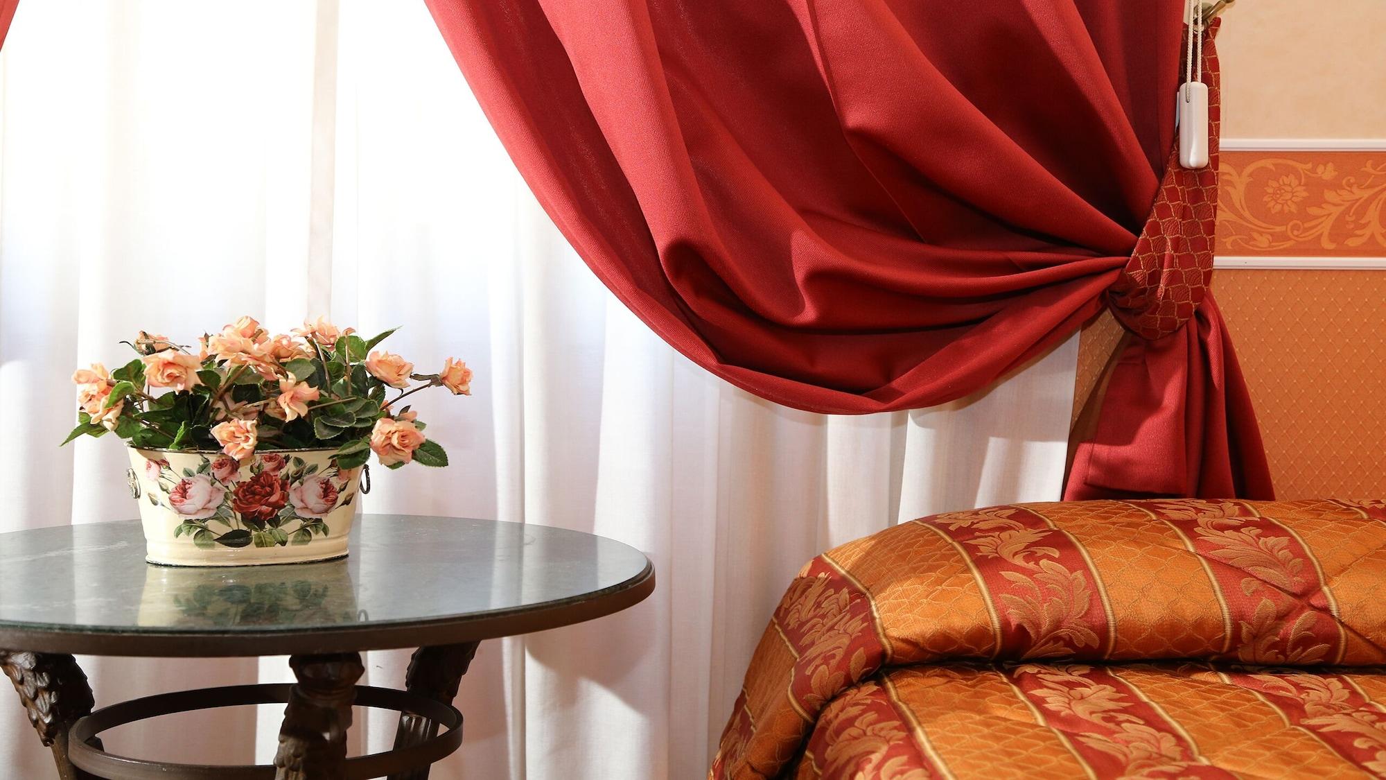 Relais Antico Palazzo Rospigliosi Hotell 4*