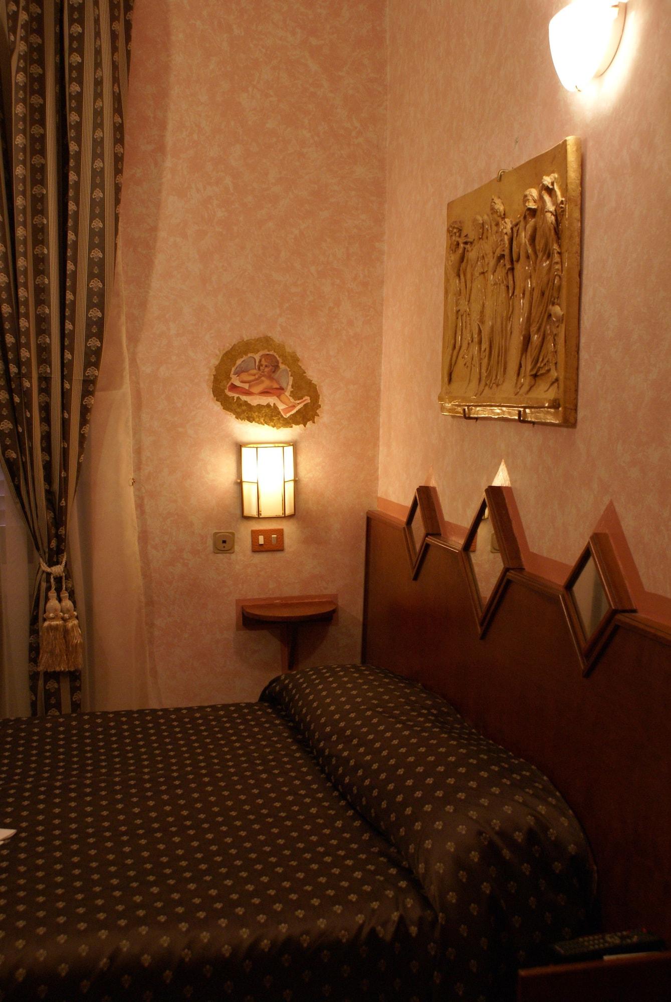 Hotel Farini 2*