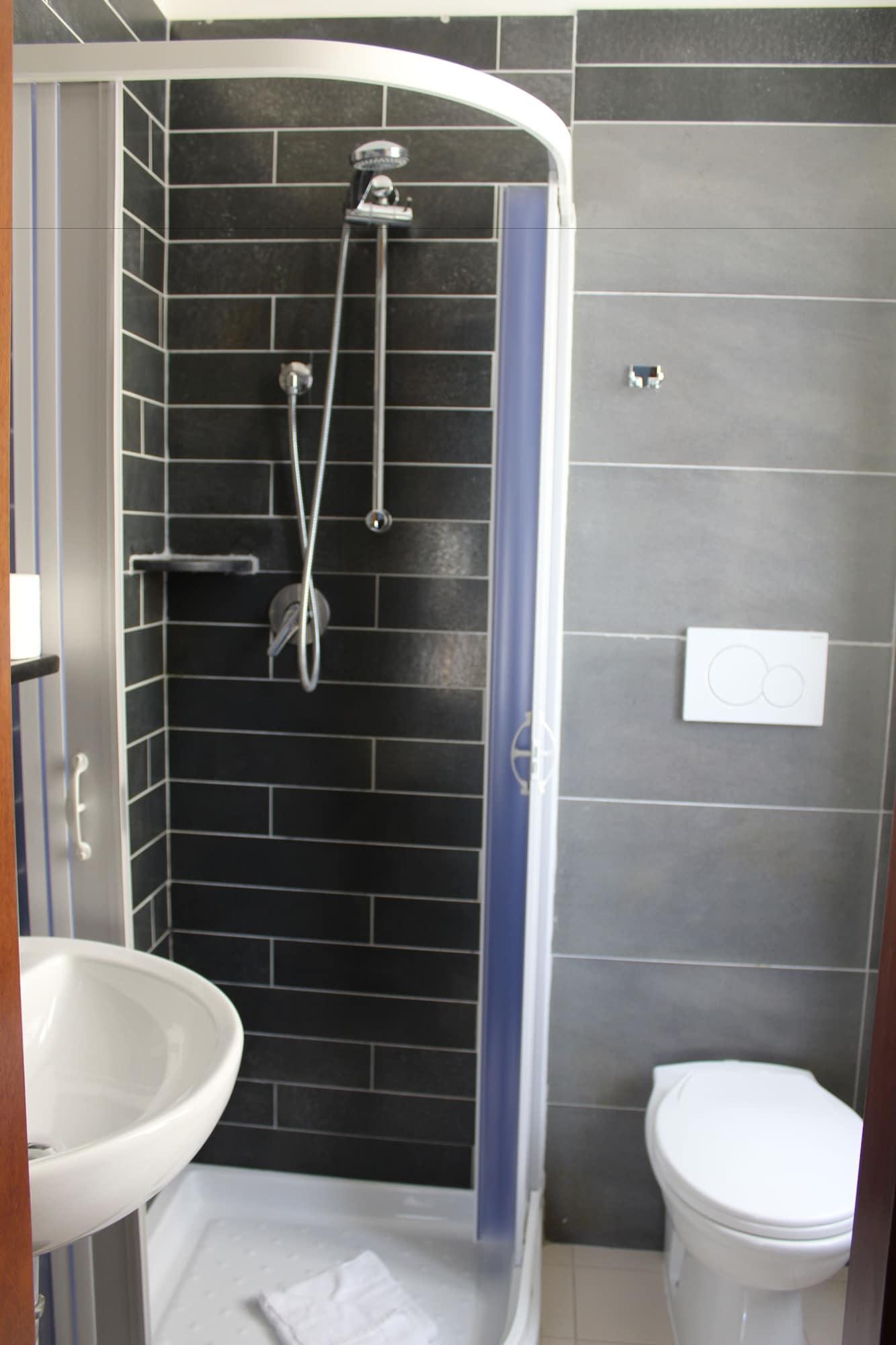 Pyramid Hotell 3*