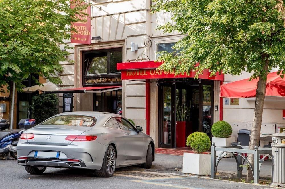 Oxford Hotell 4*
