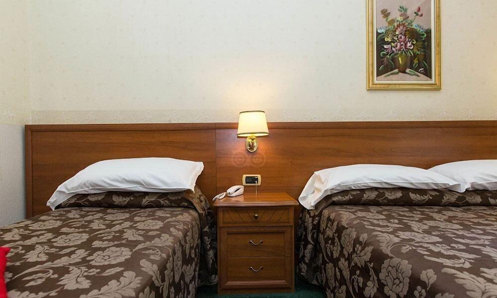 Astoria Garden 3*