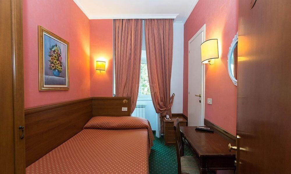 Hotel Astoria Garden