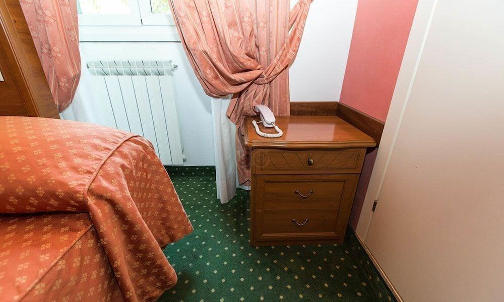 Hotel Astoria Garden 3*