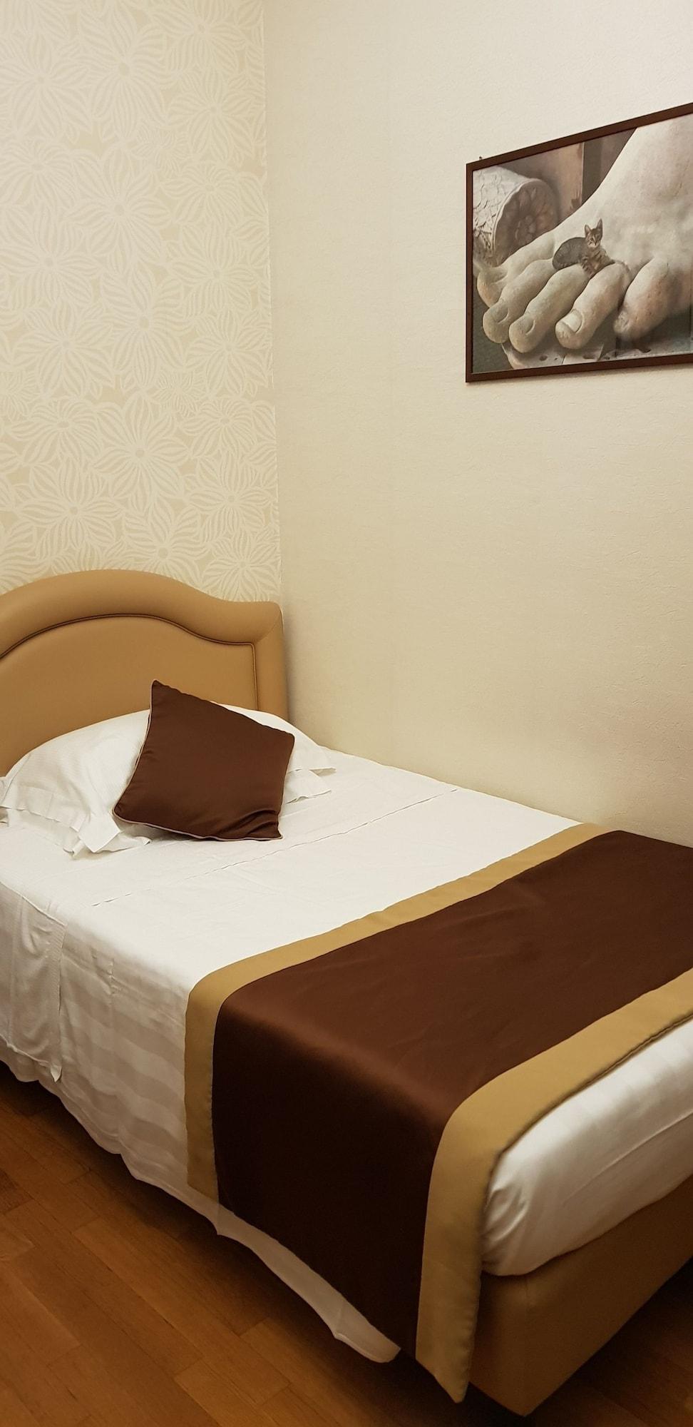 Piazza Di Spagna Hotell 3*