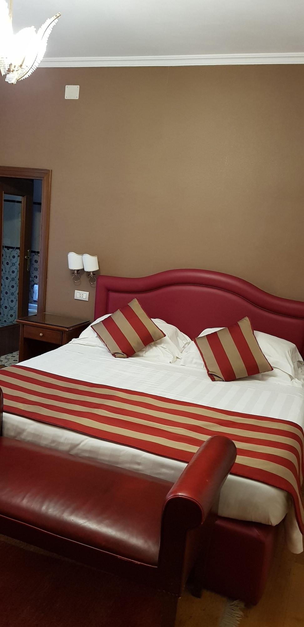 Hotell Piazza Di Spagna