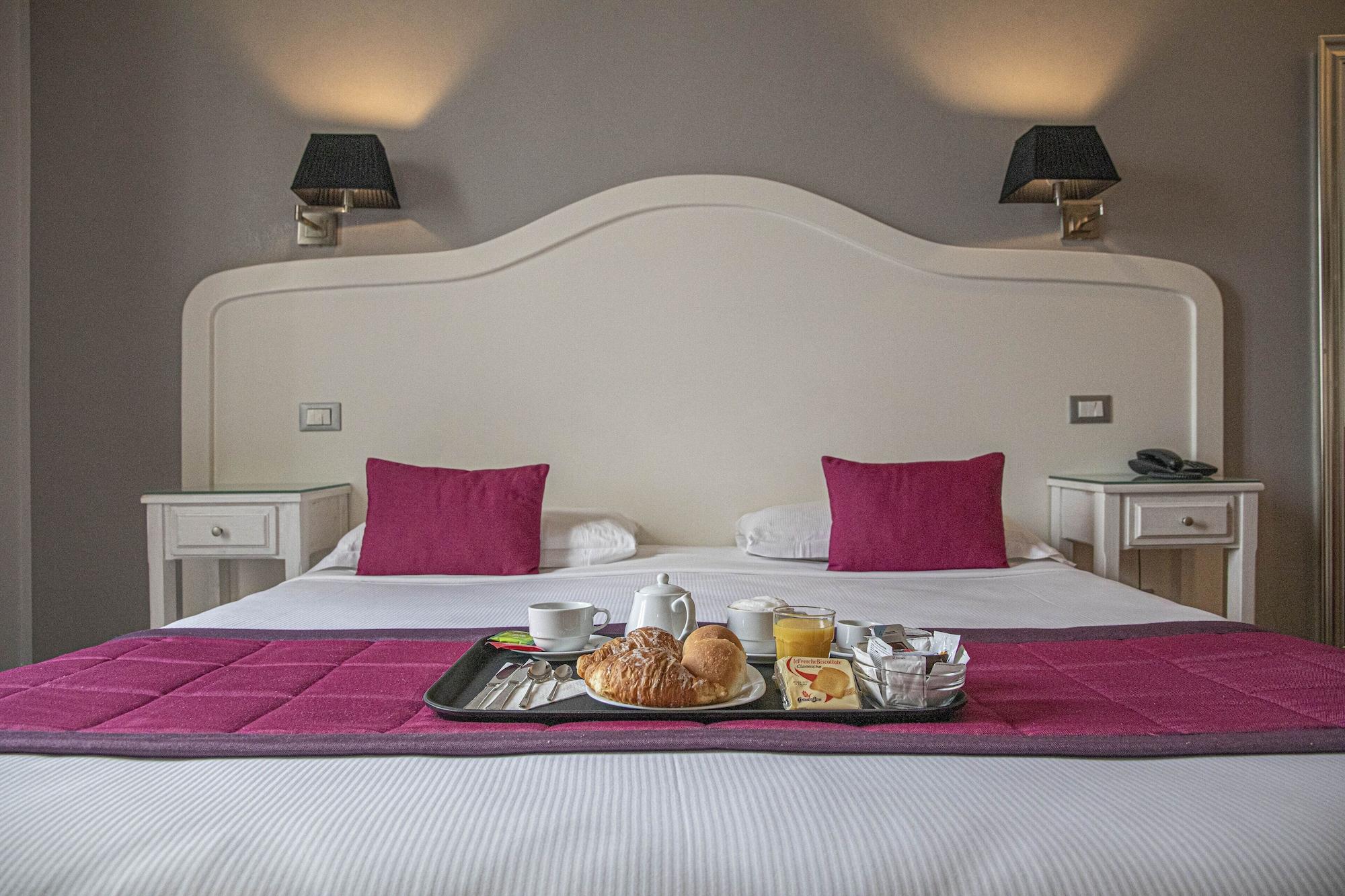Domus Castrense Bed & Breakfast 2*