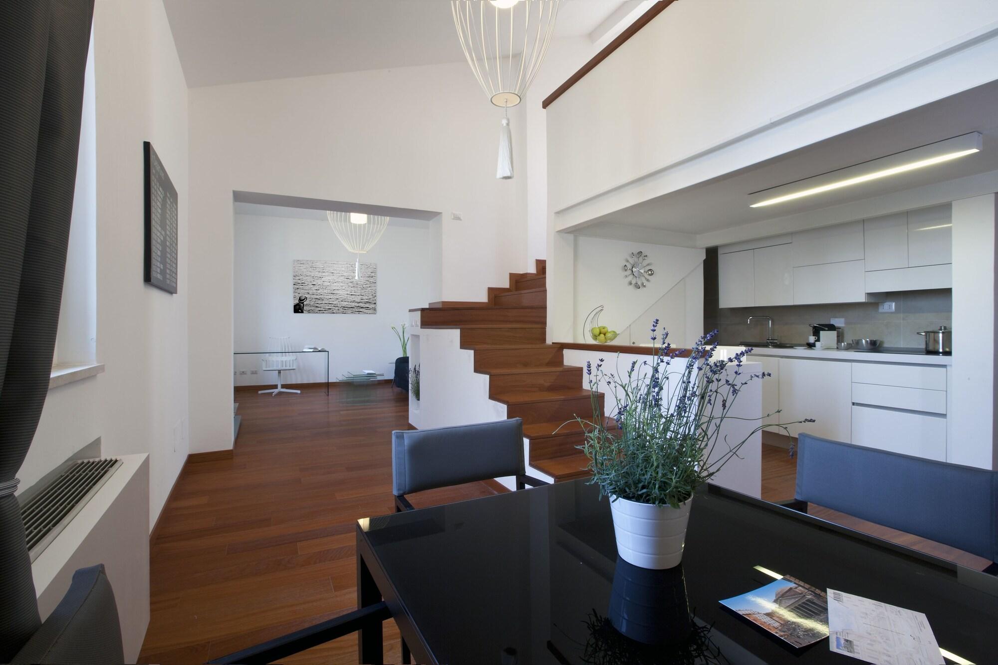 Oriana Homel Apartment Rom
