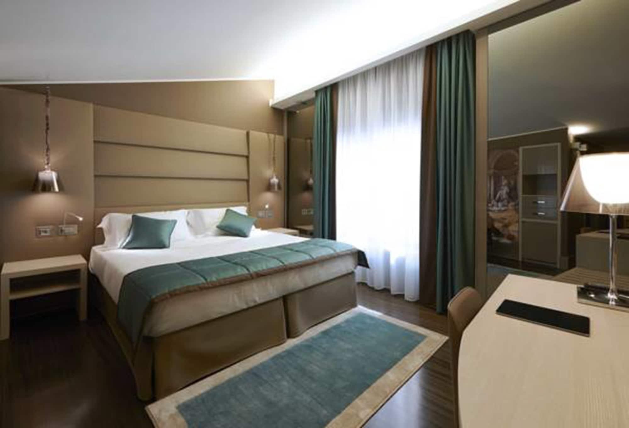 Harry's Bar Trevi & Restaurant Hotel 5*