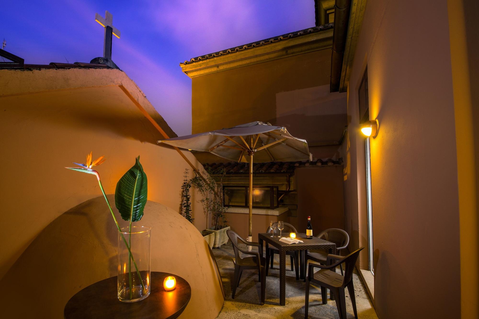 Hearth Hotel