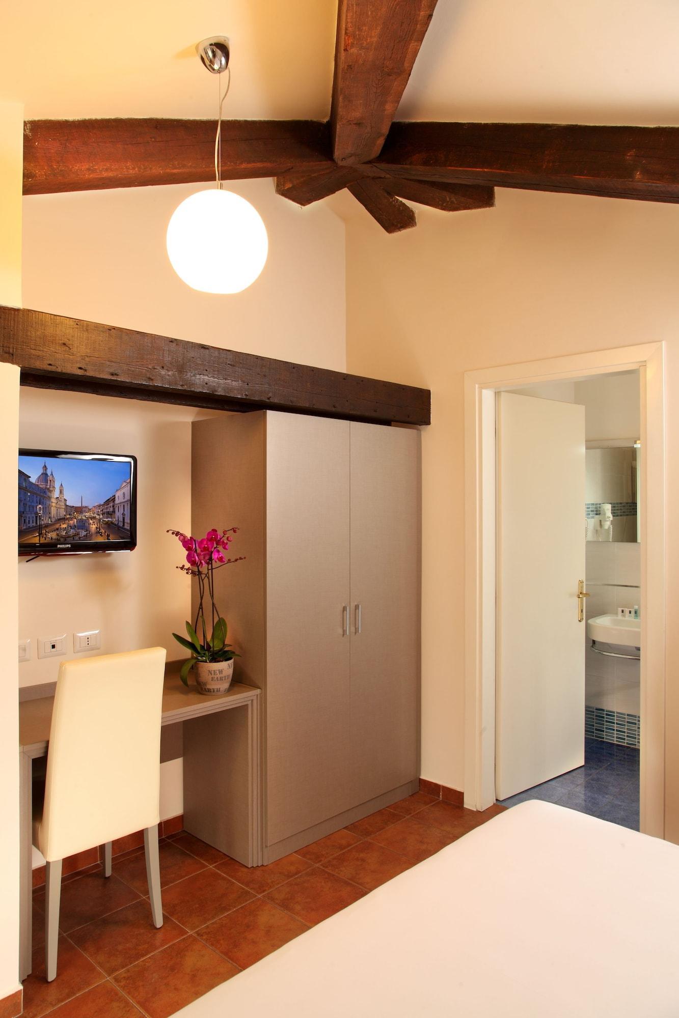 Hotel Hearth Roma