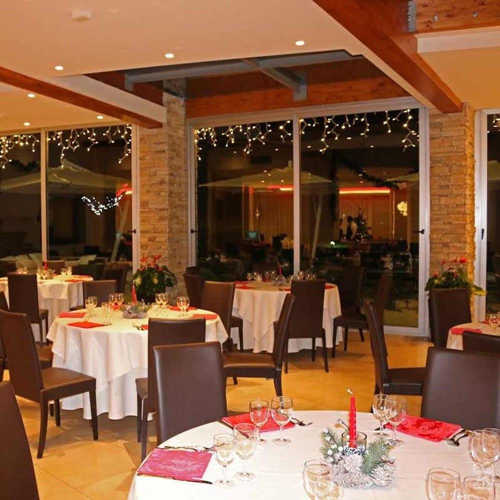 Hotell Ele Park Pamphili 4*