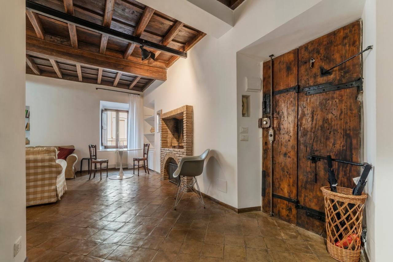 Colosseo & Fori Imperiali Wooden Flat Apartamento Roma