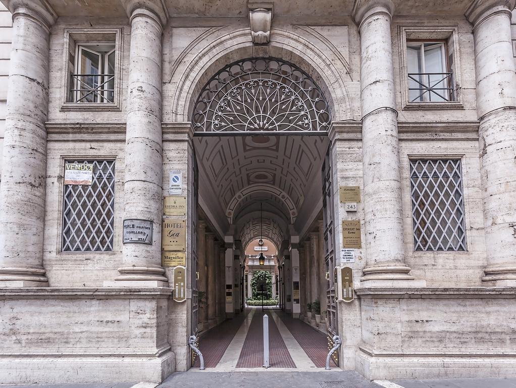Hotel Regina Giovanna 3*