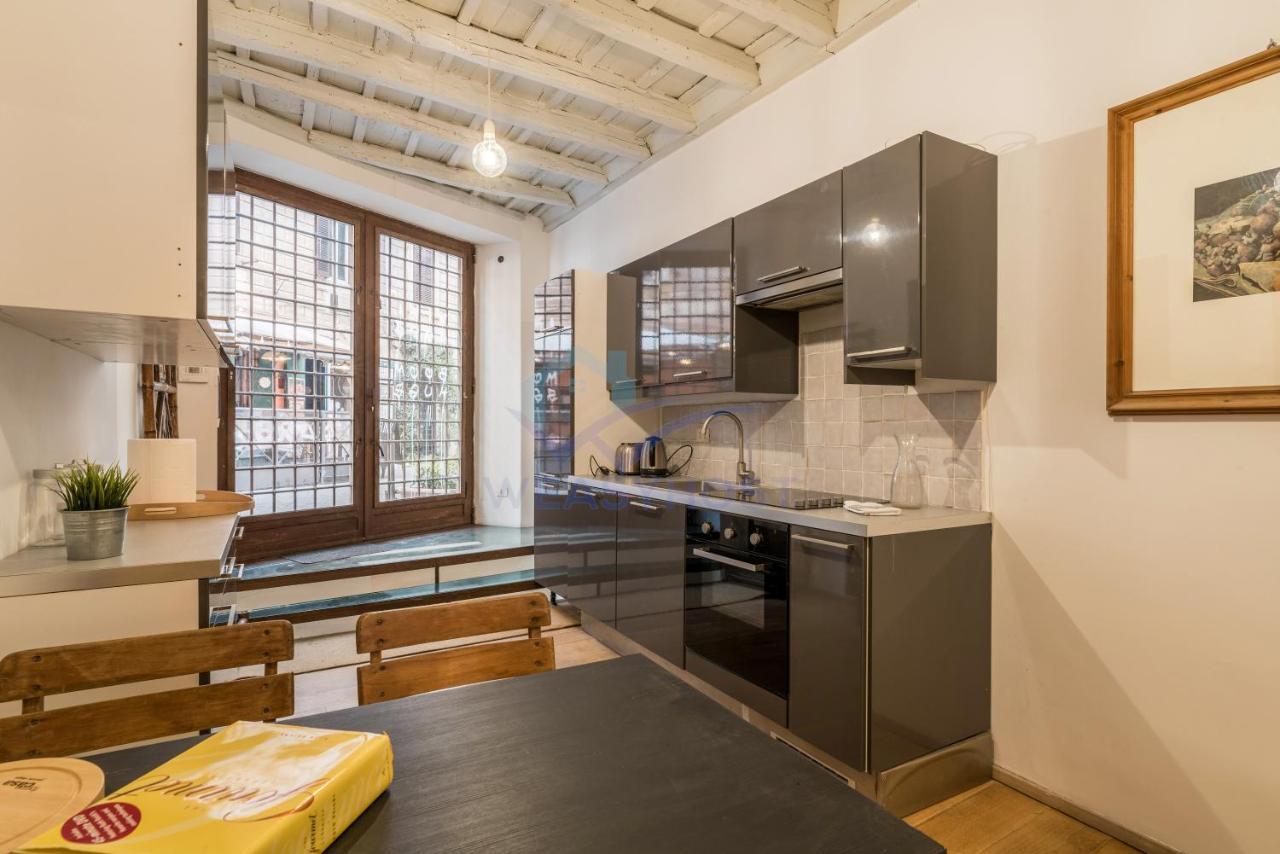 Appartamento Cozy Entire Close To Piazza Trilussa Roma