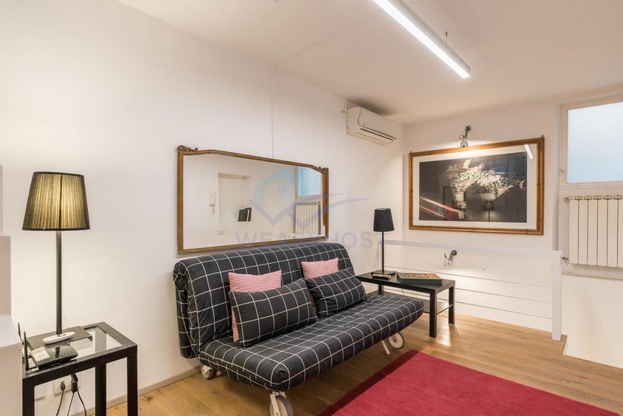 Cozy Entire Close To Piazza Trilussa Appartamento