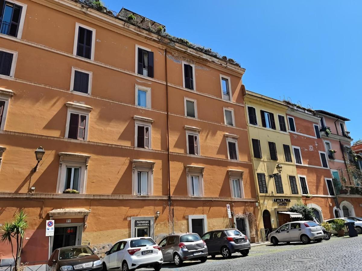 Giulia In Trastevere * Roma