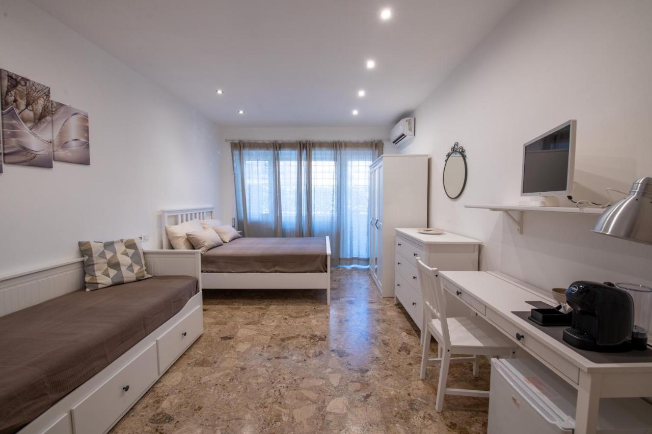 Casa Rosa Beige E Blu Apartment
