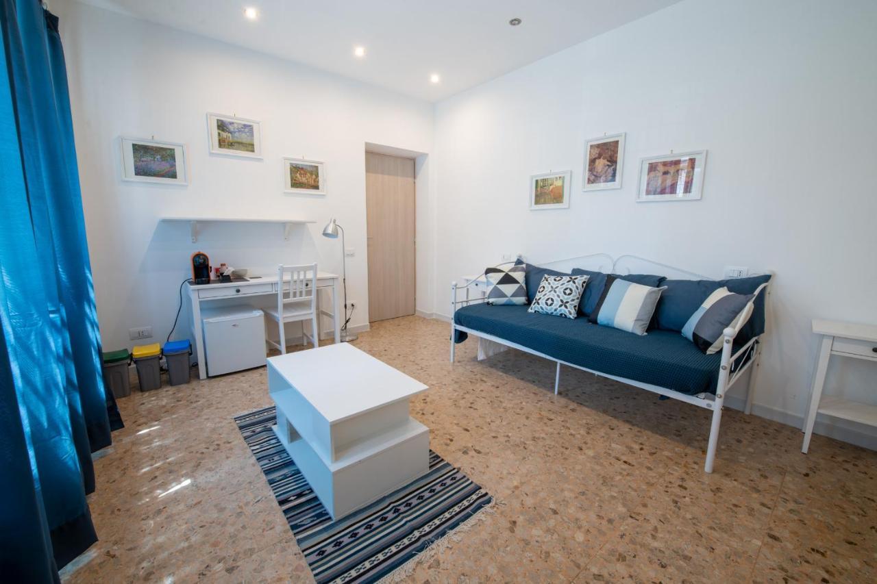 Casa Rosa Beige E Blu Apartment
