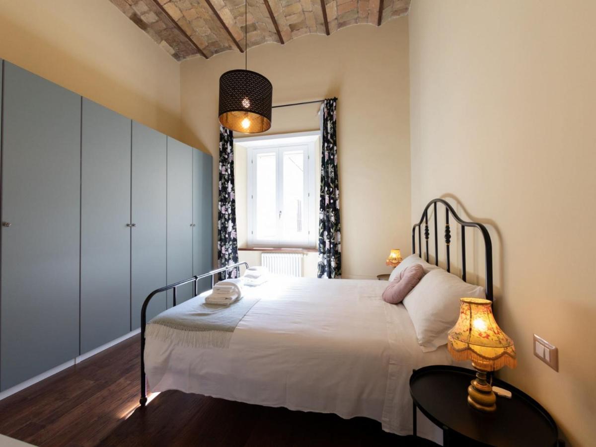 The Rent - Elegant Two-bedroom Close To Saint Peter's Basilica Roma