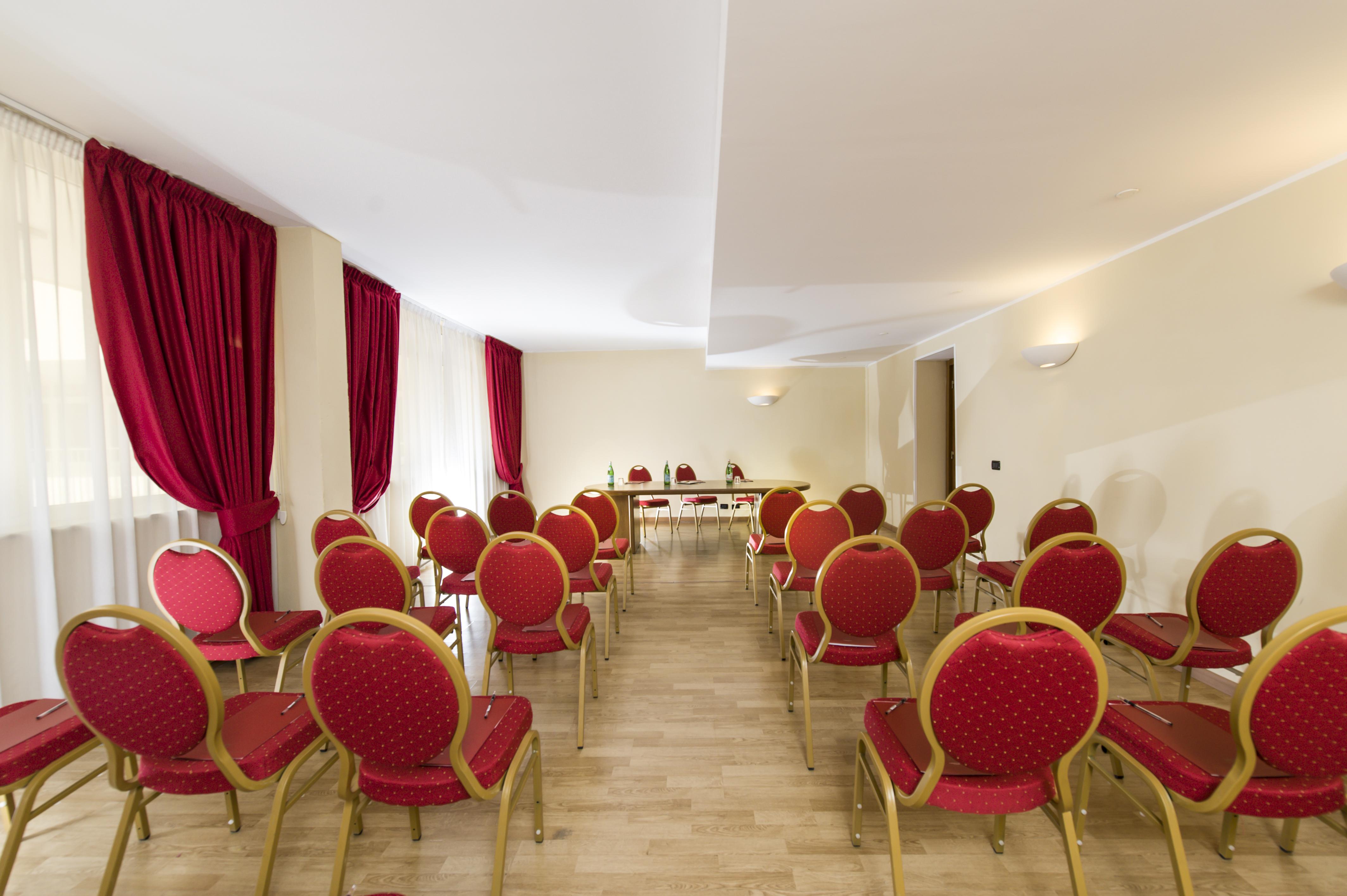 Cardinal St. Peter Hotel 4*