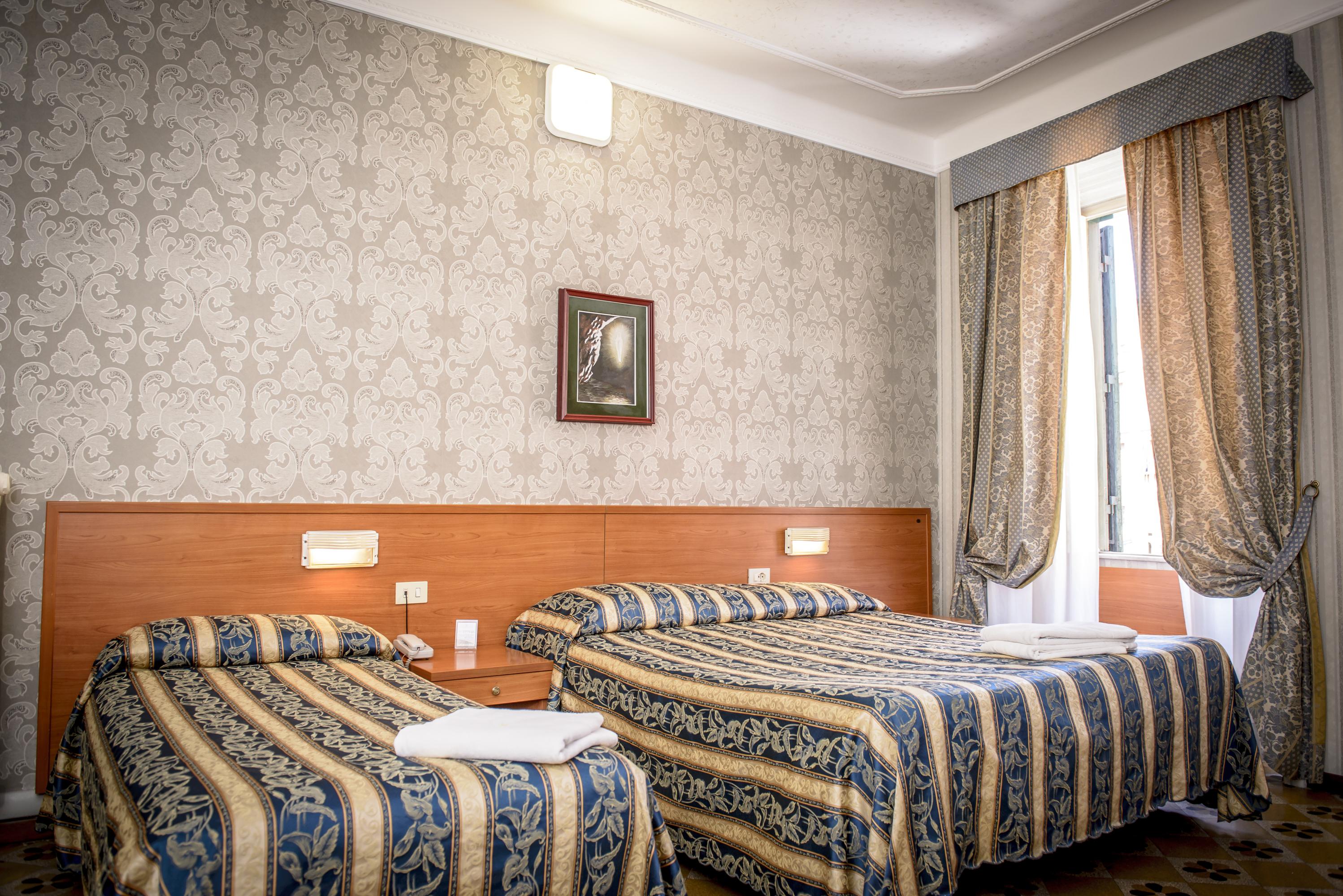 Hotell Emmaus 3*