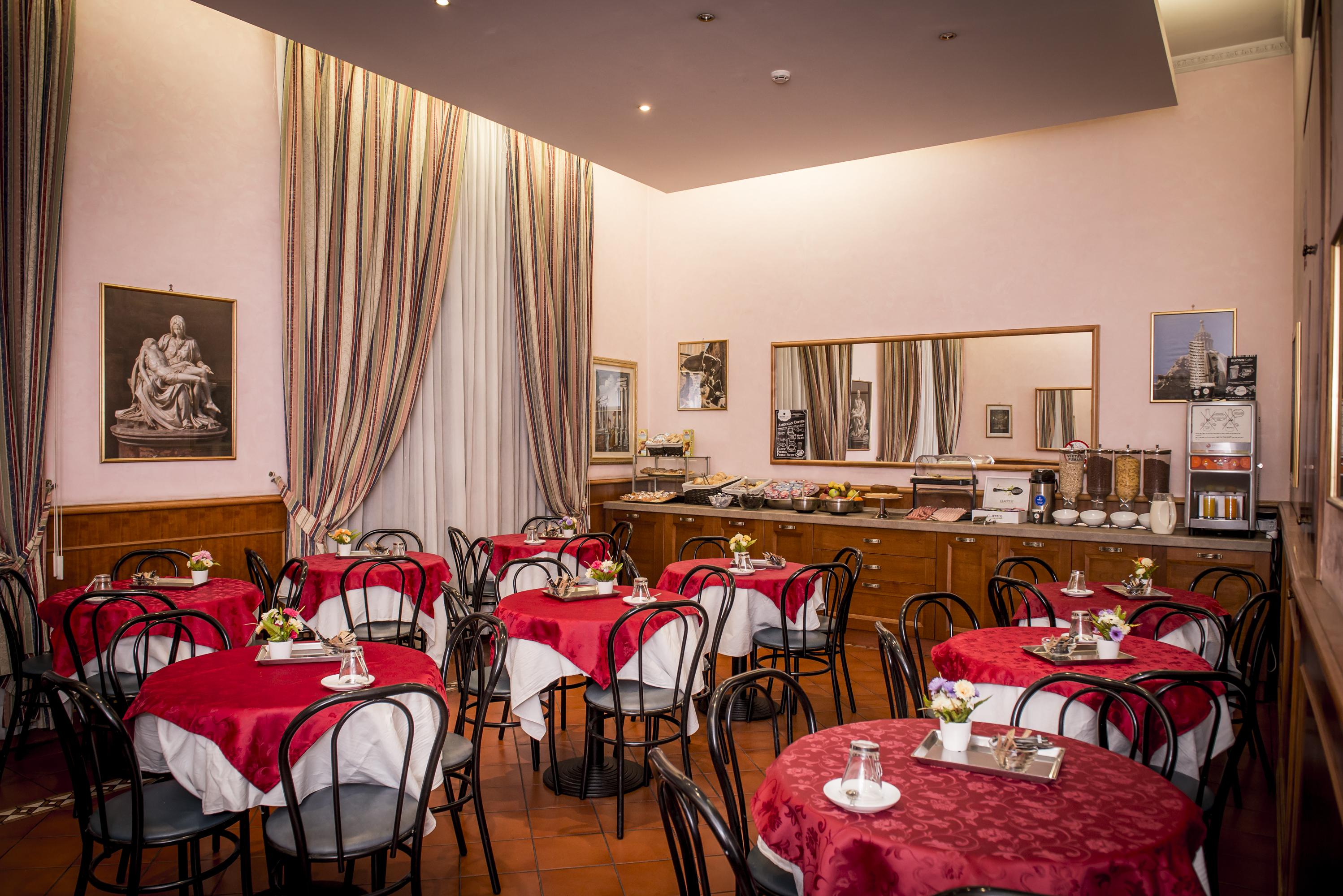 Emmaus Hotell