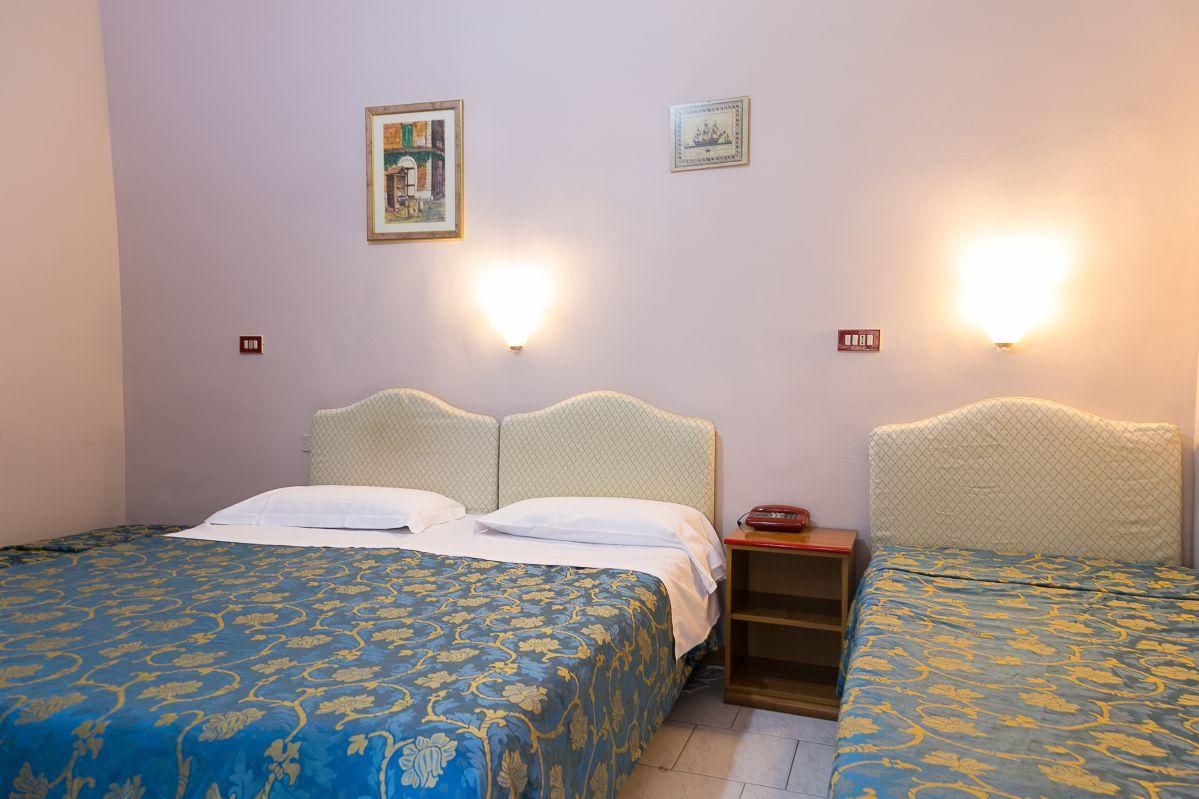 Hotel Altavilla 9 2*