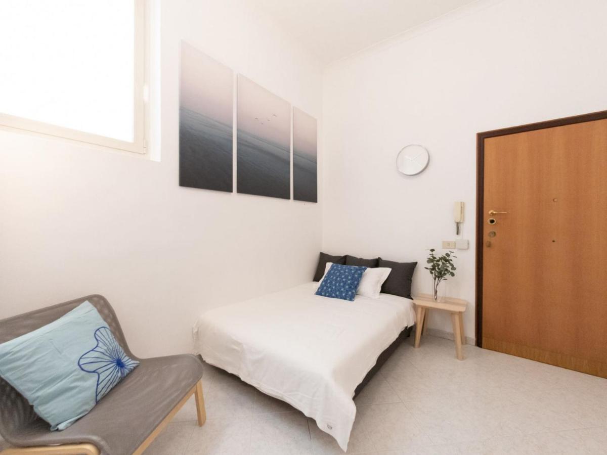 The Rent - Lovely Two-bedroom Near Termini Station Roma