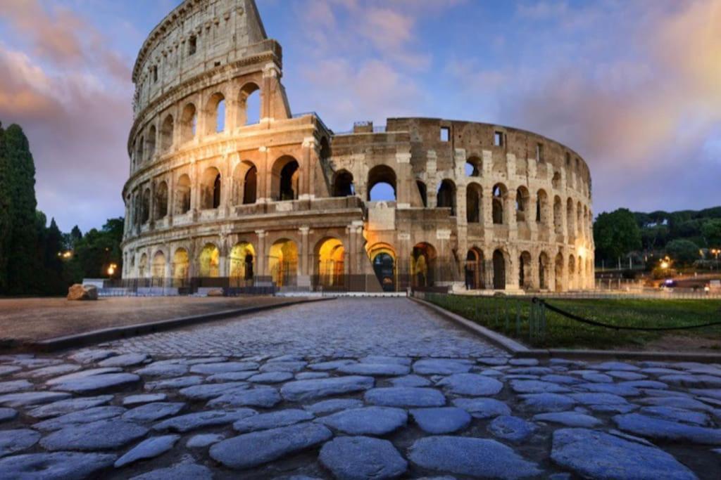 Leilighet Authentic Monti 5 Mins From Colosseum Roma