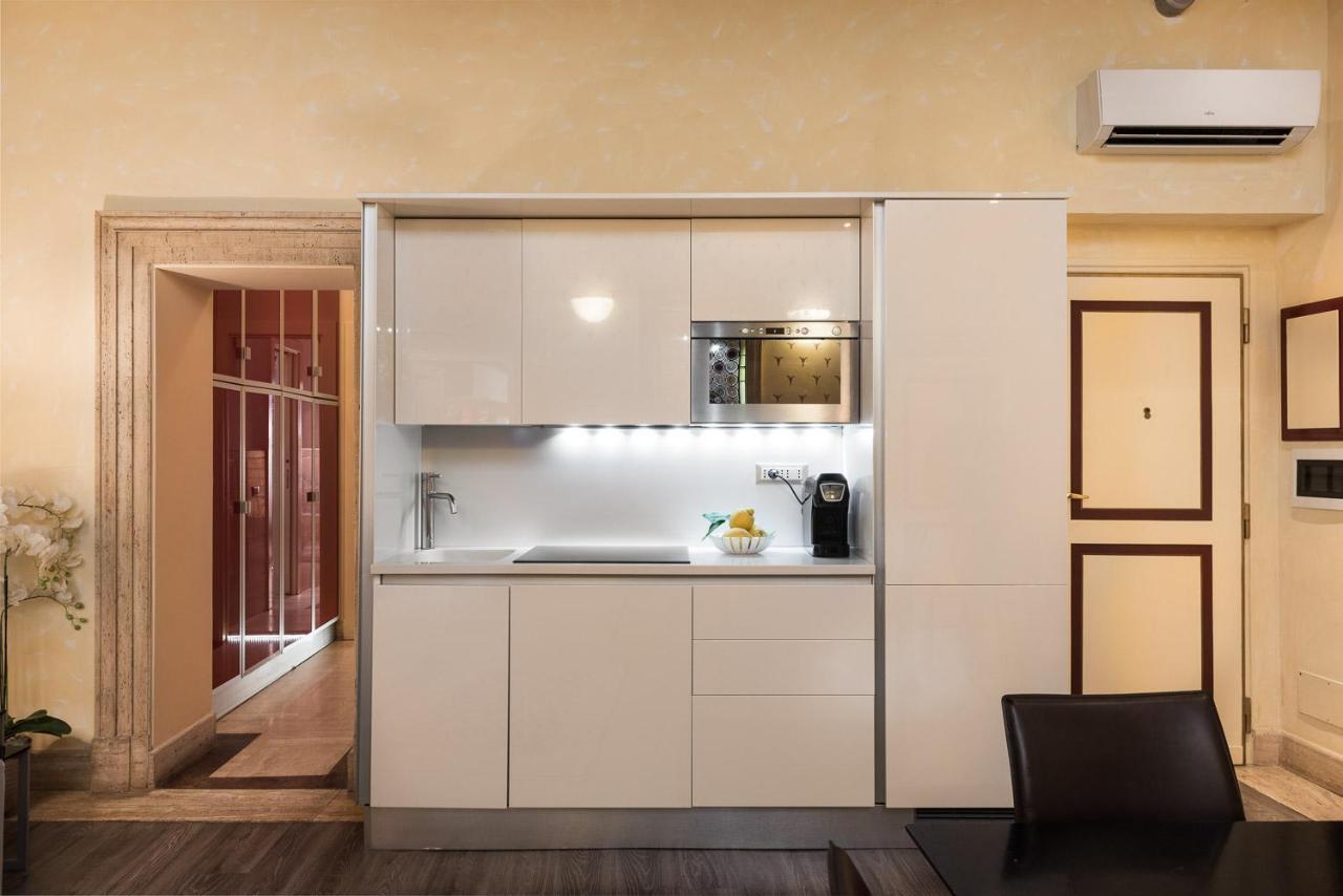 Apartment Nsm 71viadelcorso Con Terrazzo Rome