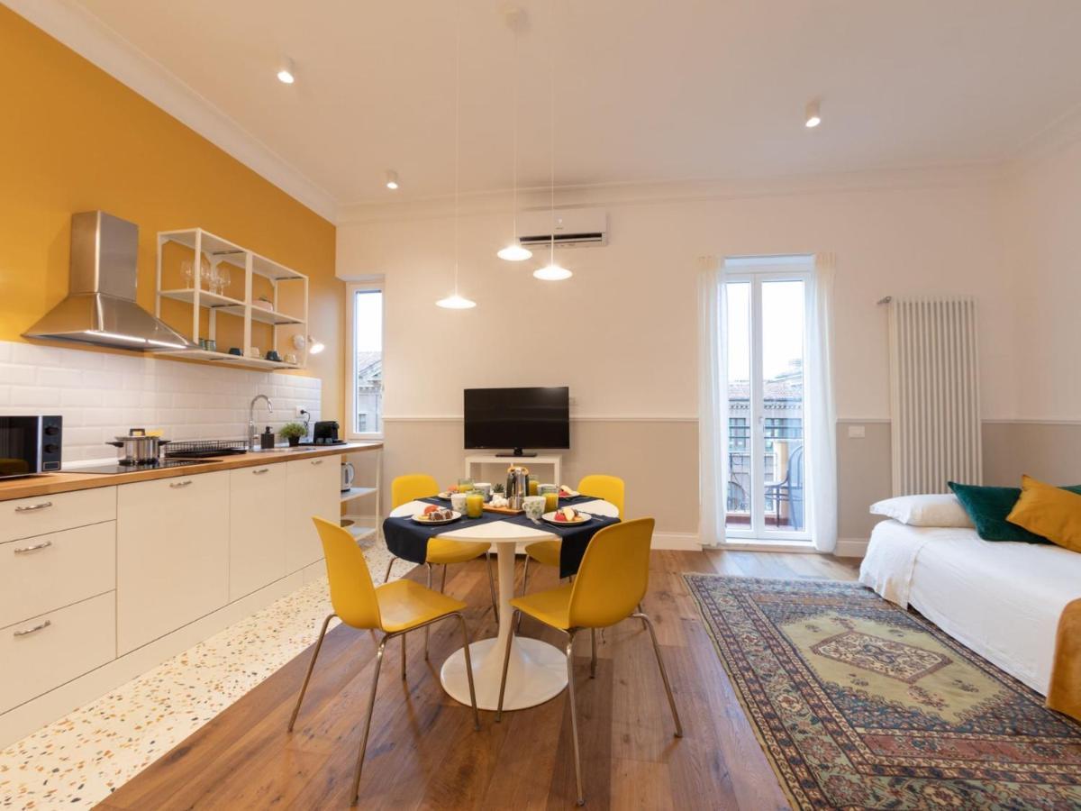 The Rent - Colorful One-bedroom In San Giovanni District * Roma