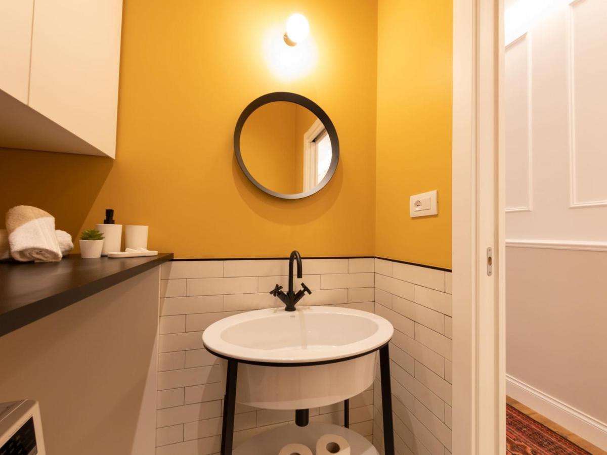The Rent - Colorful One-bedroom In San Giovanni District Apartamento Roma